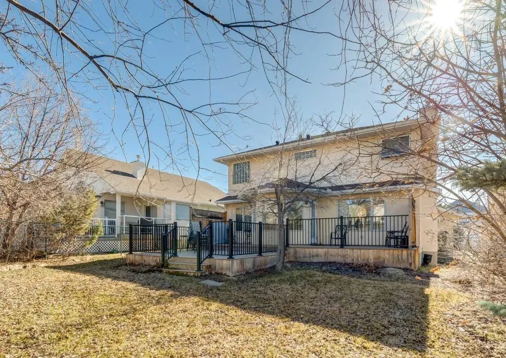 83 Gleneagles Close Cochrane AB T4C1N7
