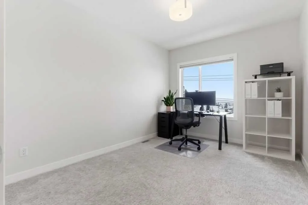 3318 Centre Street NE Calgary AB T2E 2X8