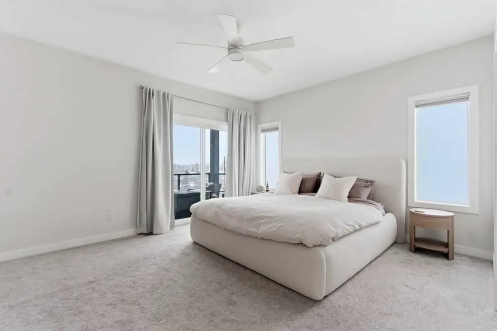 3318 Centre Street NE Calgary AB T2E 2X8
