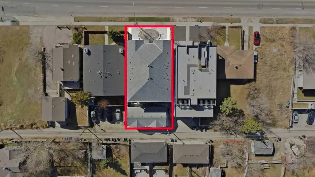 3318 Centre Street NE Calgary AB T2E 2X8