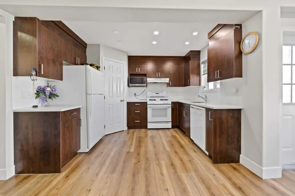 248 Taracove Road NE Calgary AB T3J 5A3