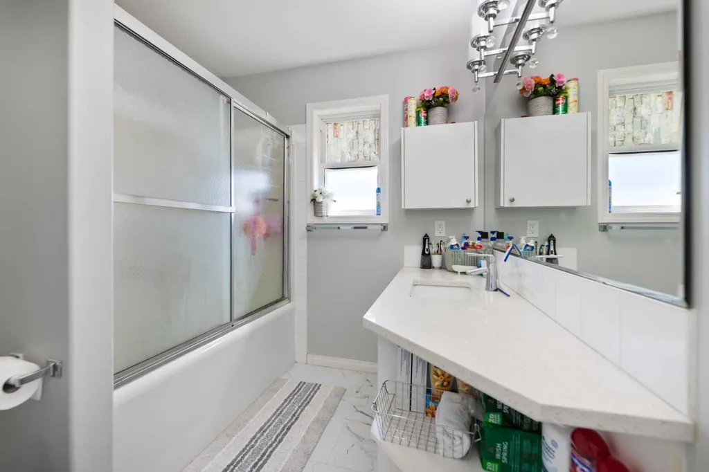 248 Taracove Road NE Calgary AB T3J 5A3