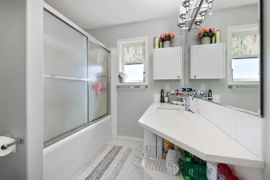 248 Taracove Road NE Calgary AB T3J 5A3