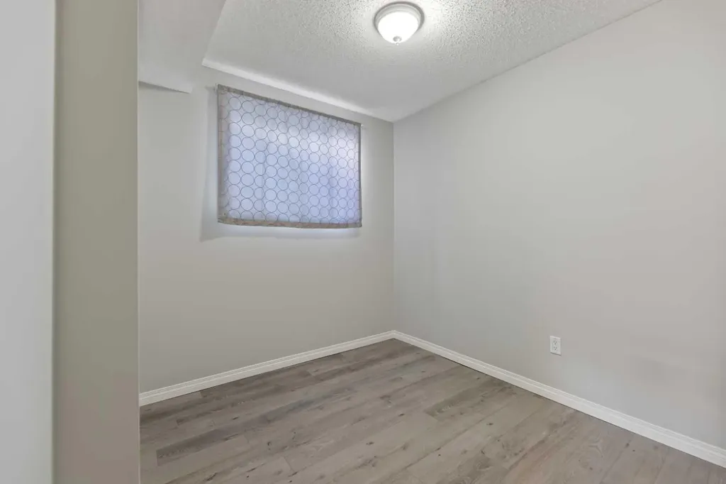 248 Taracove Road NE Calgary AB T3J 5A3