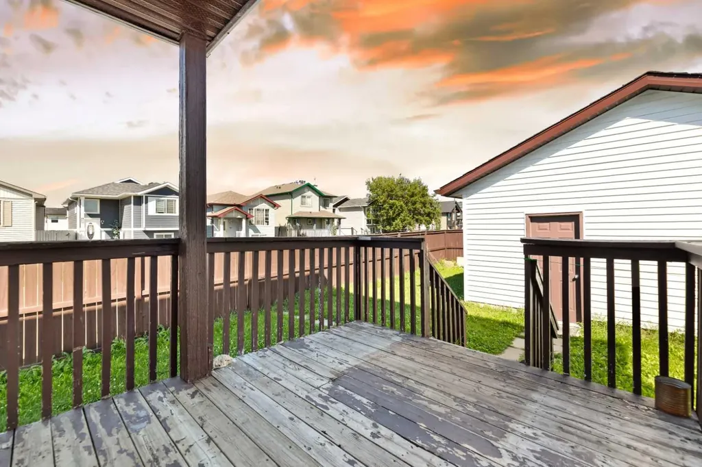 248 Taracove Road NE Calgary AB T3J 5A3