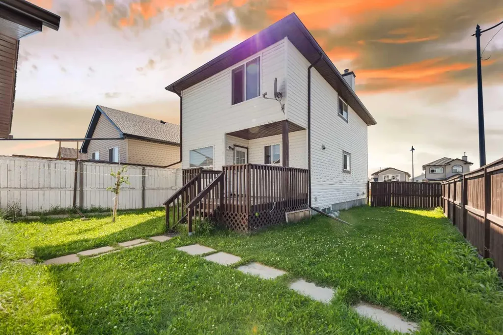 248 Taracove Road NE Calgary AB T3J 5A3
