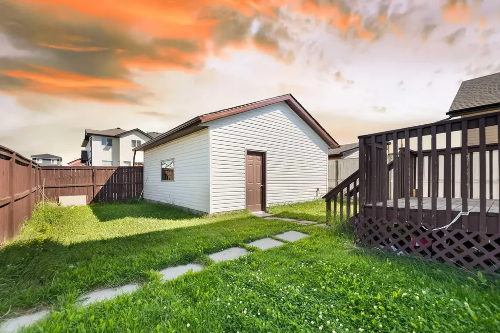 248 Taracove Road NE Calgary AB T3J 5A3
