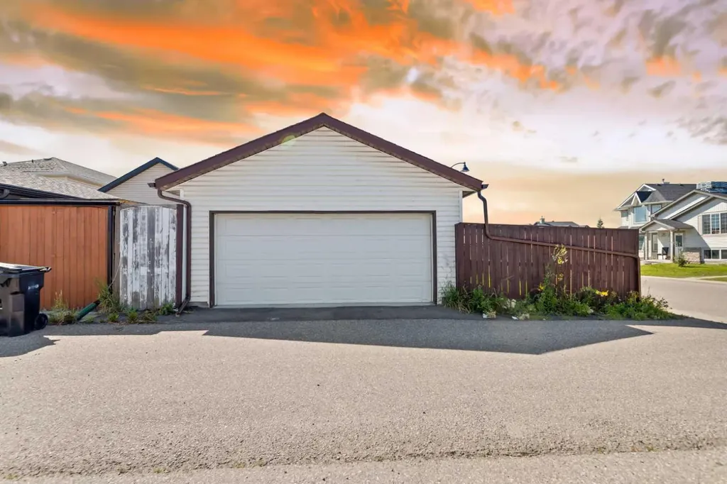 248 Taracove Road NE Calgary AB T3J 5A3