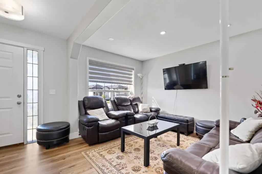 248 Taracove Road NE Calgary AB T3J 5A3
