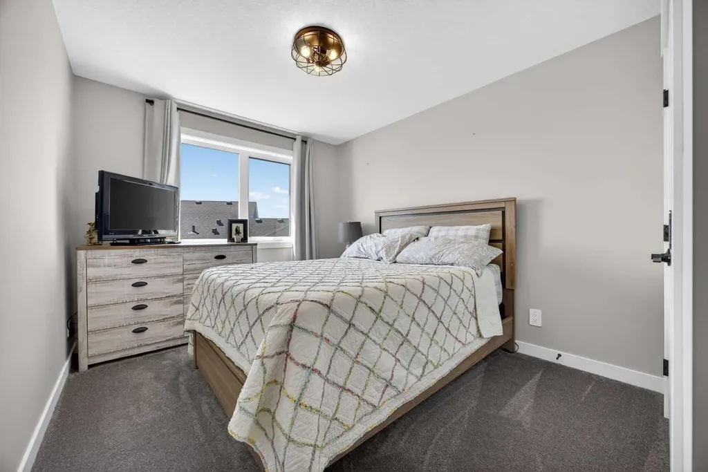 10 Bishop Circle Carstairs AB T0M 0N0