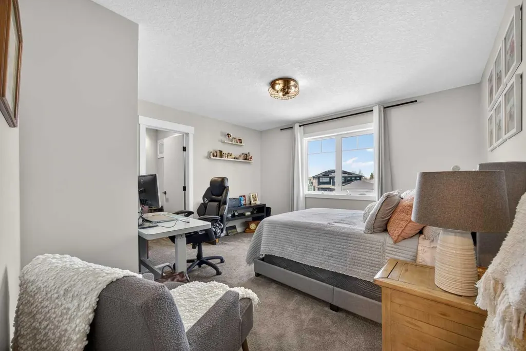10 Bishop Circle Carstairs AB T0M 0N0