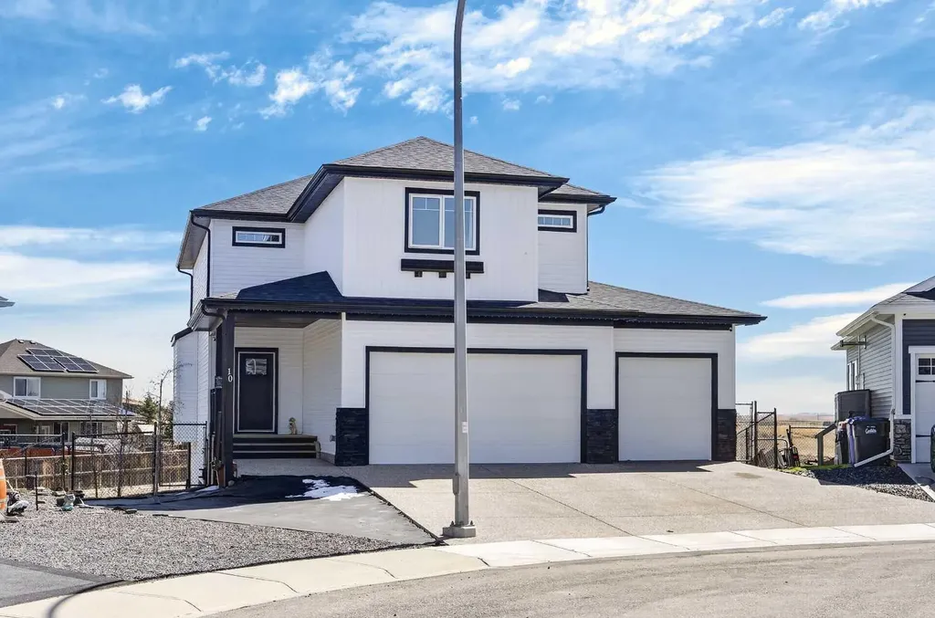 10 Bishop Circle Carstairs AB T0M 0N0