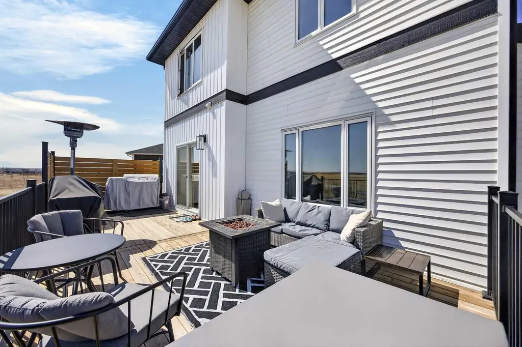 10 Bishop Circle Carstairs AB T0M 0N0