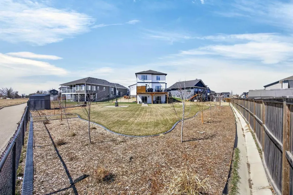 10 Bishop Circle Carstairs AB T0M 0N0