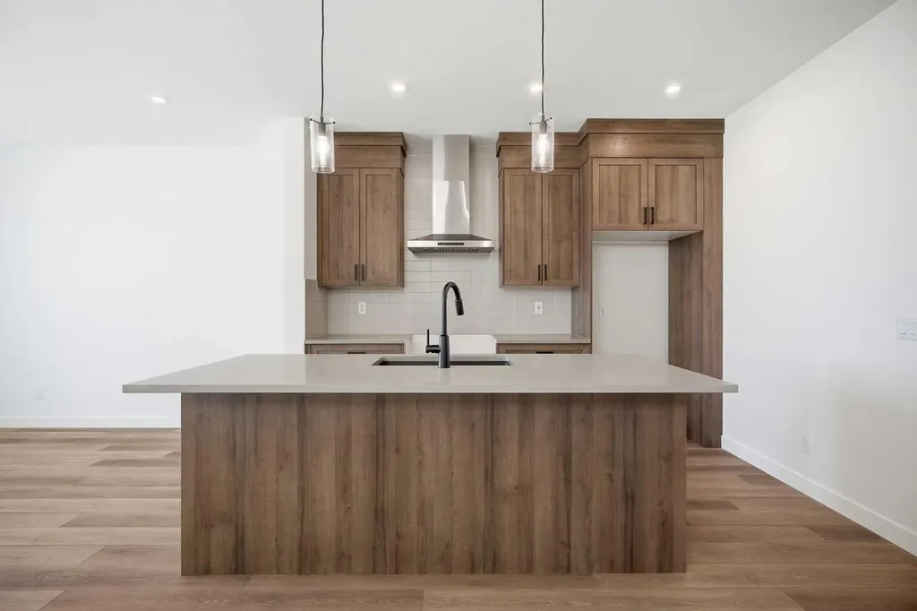 201 Bridgeport Gate Chestermere AB T1X 3E2