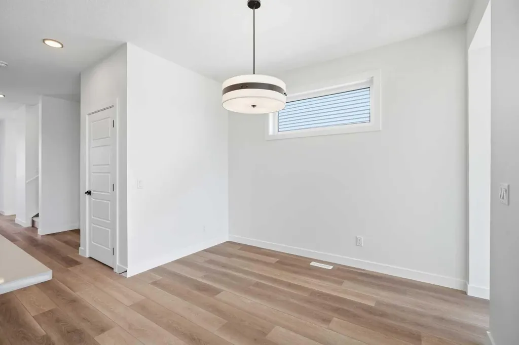 201 Bridgeport Gate Chestermere AB T1X 3E2