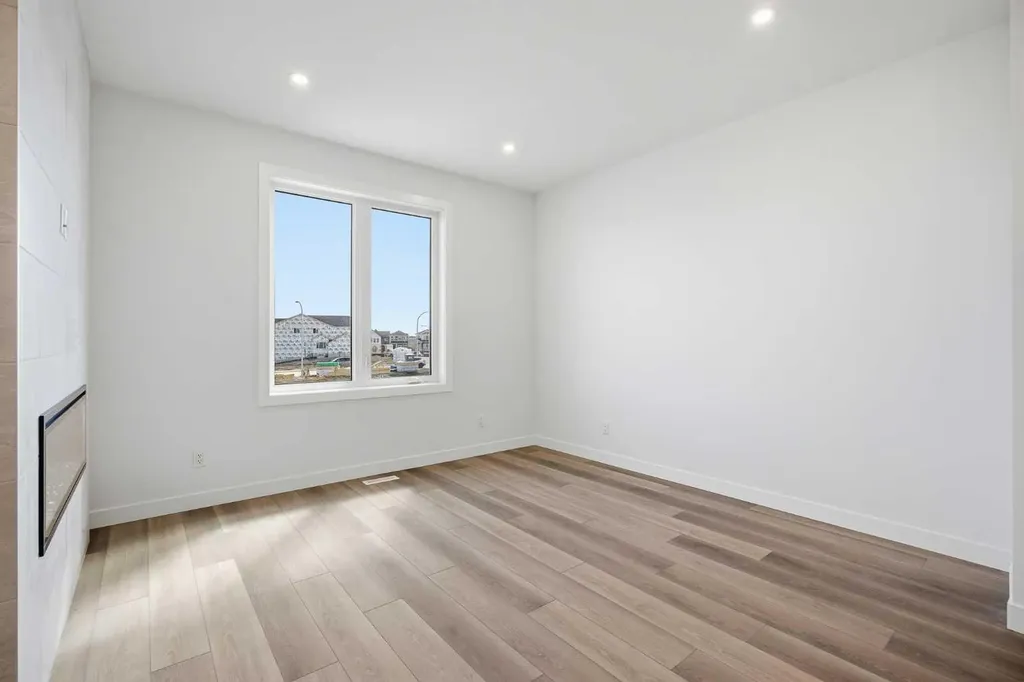 201 Bridgeport Gate Chestermere AB T1X 3E2
