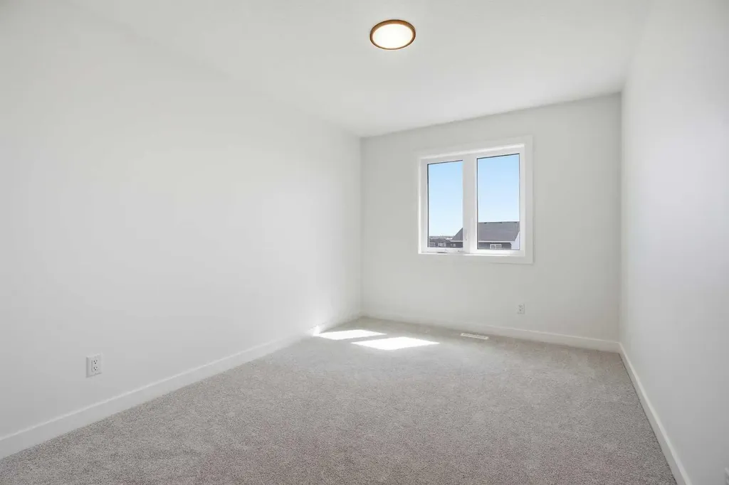 201 Bridgeport Gate Chestermere AB T1X 3E2