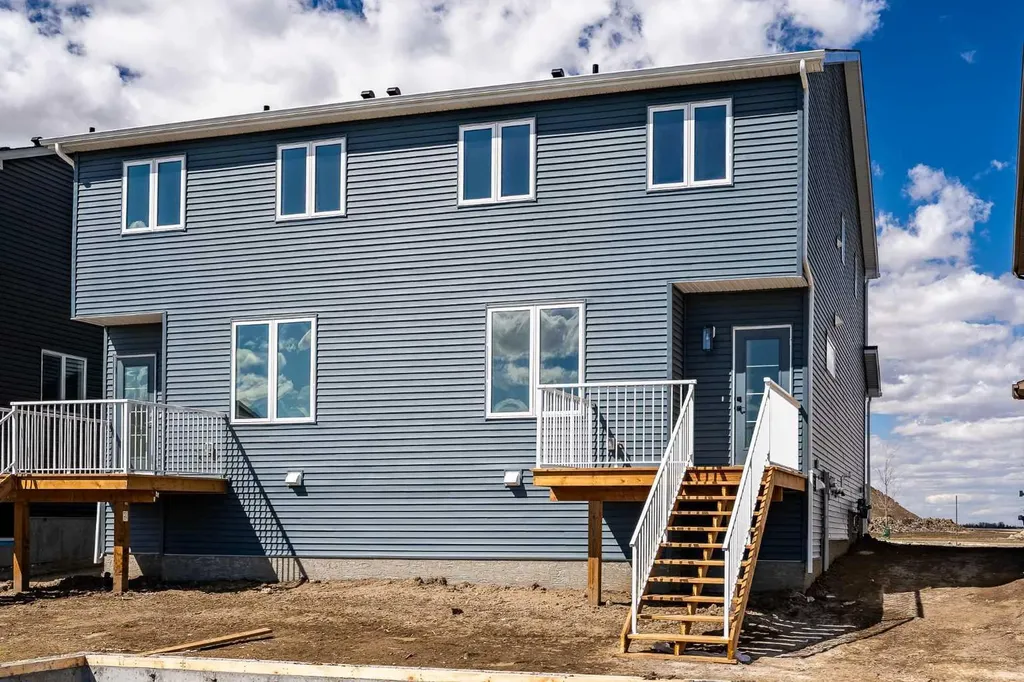 201 Bridgeport Gate Chestermere AB T1X 3E2