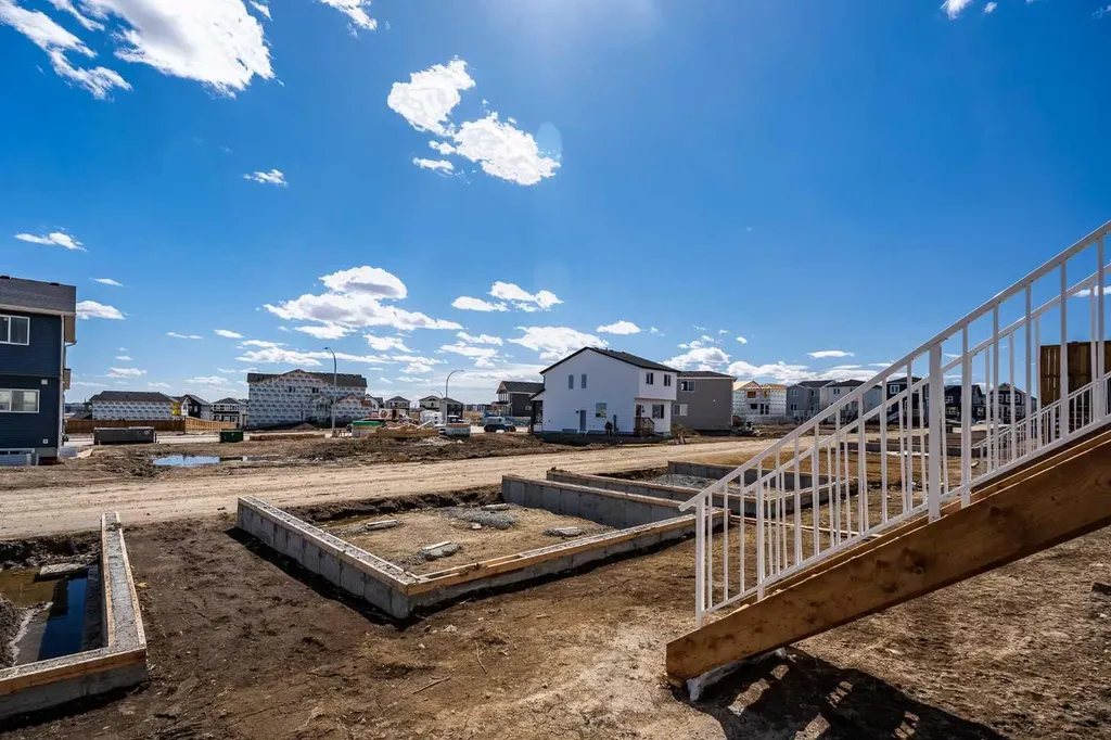 201 Bridgeport Gate Chestermere AB T1X 3E2