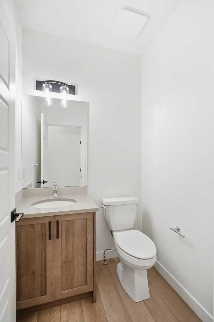 201 Bridgeport Gate Chestermere AB T1X 3E2