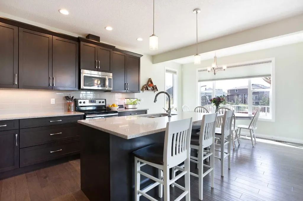 87 Baywater Rise SW Airdrie AB T4B 3V3