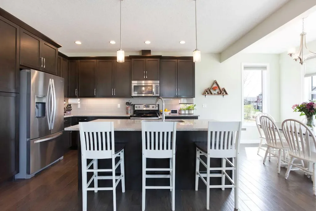 87 Baywater Rise SW Airdrie AB T4B 3V3