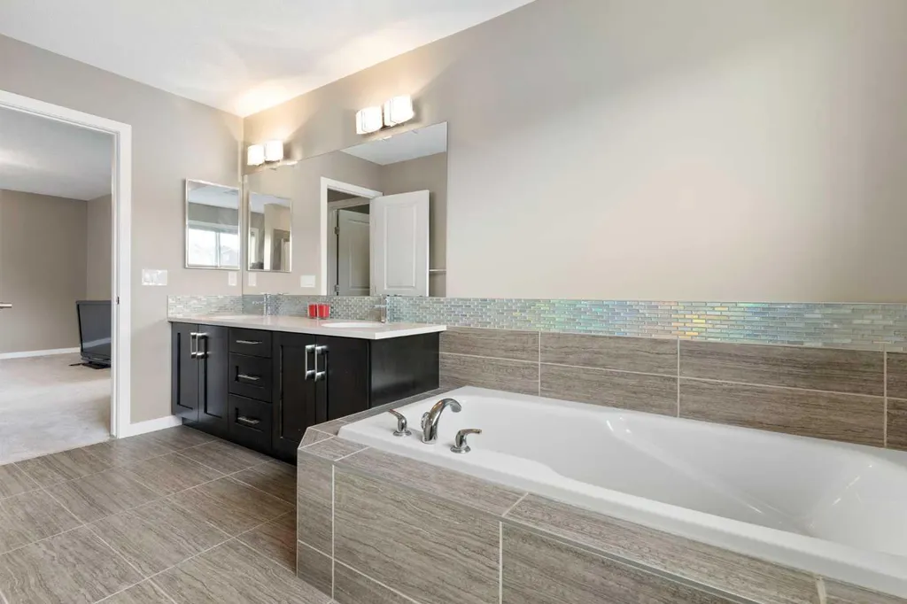 51 Sage Bank Court NW Calgary AB T3R 0K7