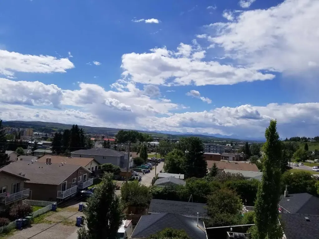 141 Mountain Street Cochrane AB T4C1Z5