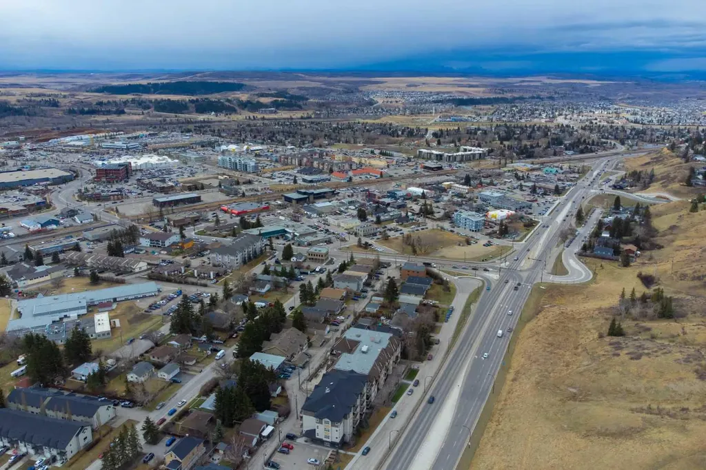 141 Mountain Street Cochrane AB T4C1Z5