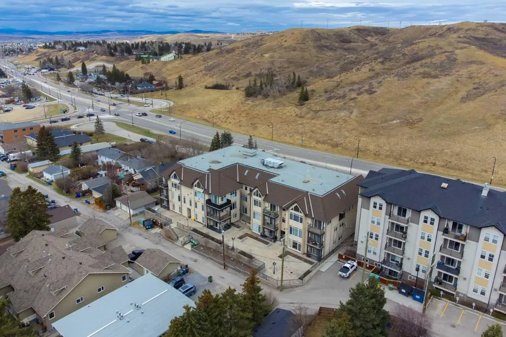 141 Mountain Street Cochrane AB T4C1Z5