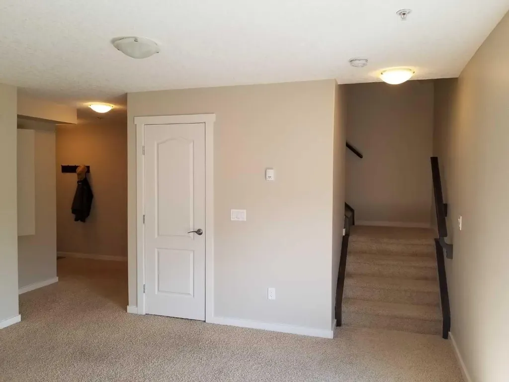 141 Mountain Street Cochrane AB T4C1Z5