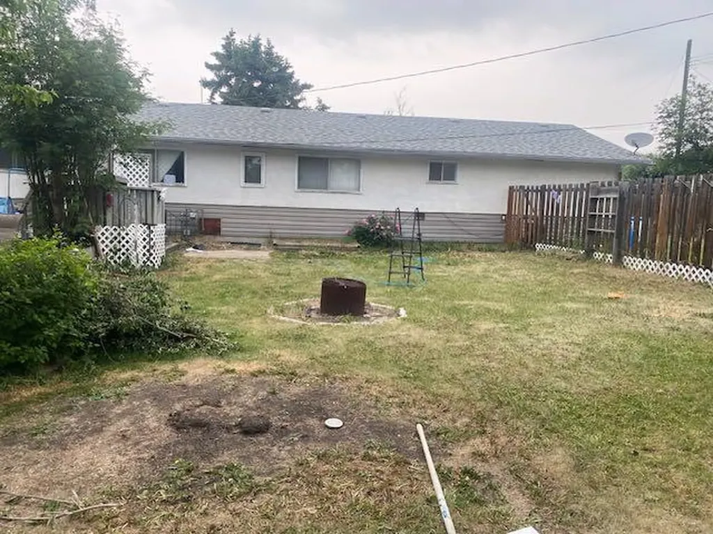 5325 53 Avenue Bashaw AB T0B 0H0