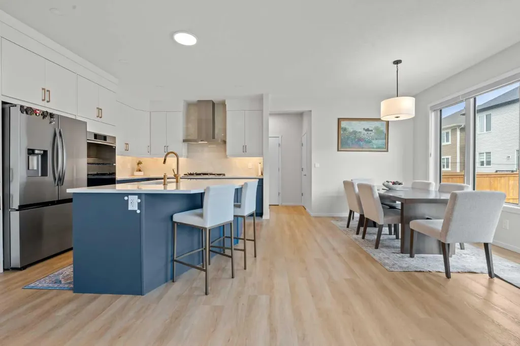 12 Southwinds Common SW Airdrie AB T4B 5T9