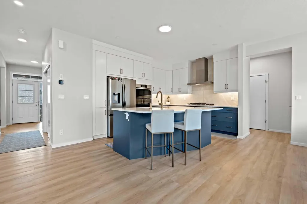 12 Southwinds Common SW Airdrie AB T4B 5T9