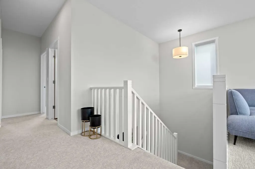 12 Southwinds Common SW Airdrie AB T4B 5T9