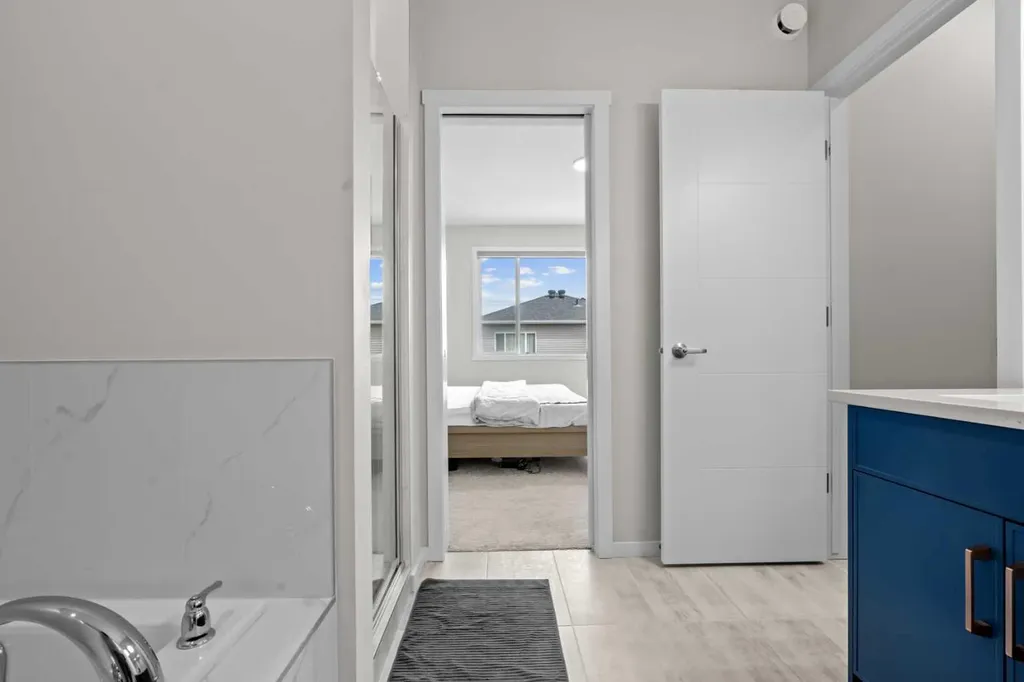 12 Southwinds Common SW Airdrie AB T4B 5T9