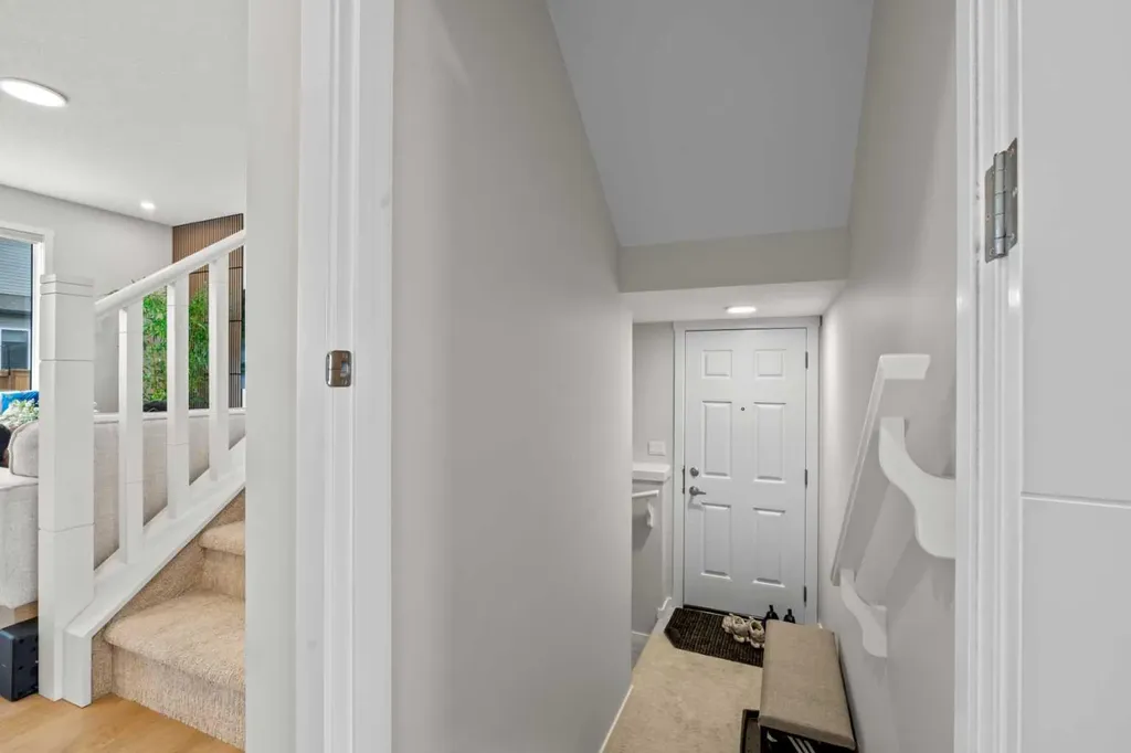12 Southwinds Common SW Airdrie AB T4B 5T9