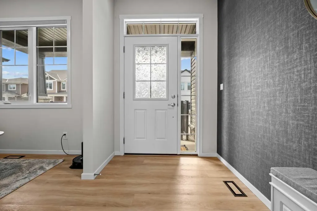 12 Southwinds Common SW Airdrie AB T4B 5T9