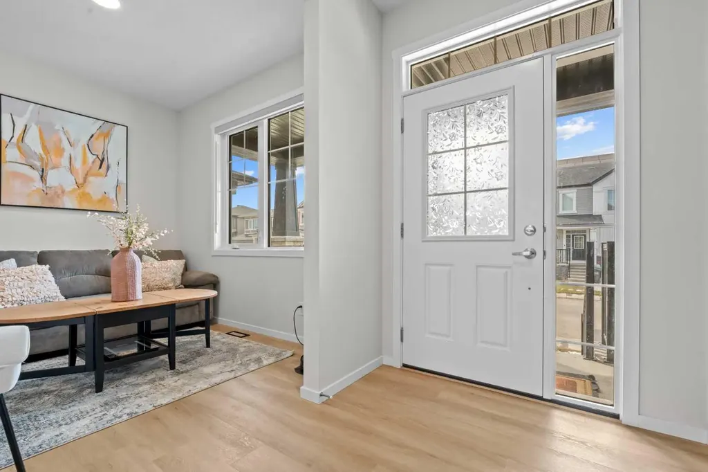 12 Southwinds Common SW Airdrie AB T4B 5T9