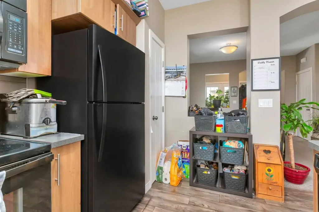 17 Crestview Boulevard Sylvan Lake AB T4S 0N4