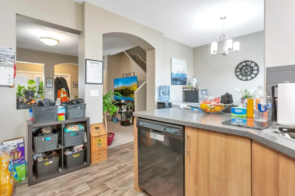 17 Crestview Boulevard Sylvan Lake AB T4S 0N4