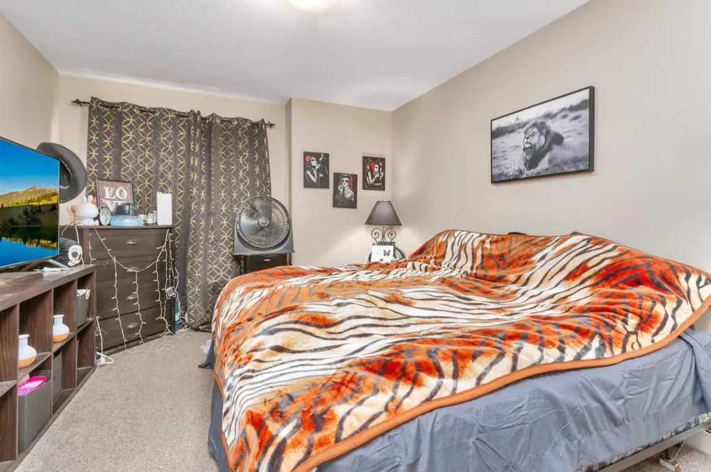 17 Crestview Boulevard Sylvan Lake AB T4S 0N4