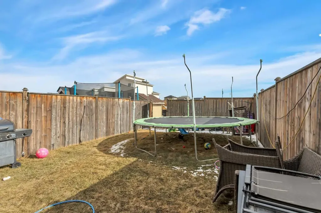 17 Crestview Boulevard Sylvan Lake AB T4S 0N4