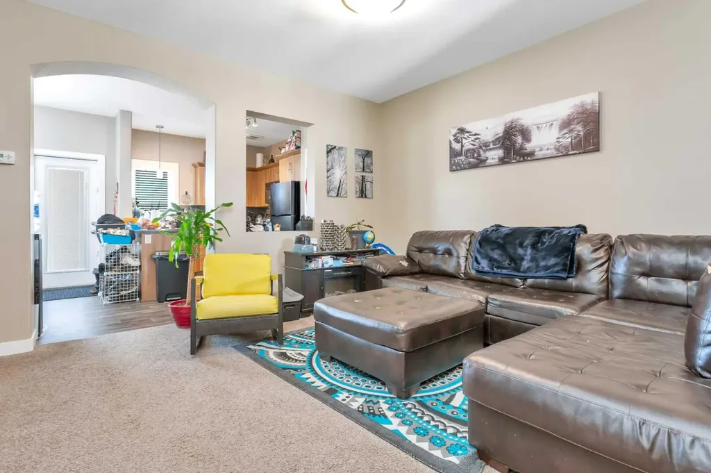 17 Crestview Boulevard Sylvan Lake AB T4S 0N4