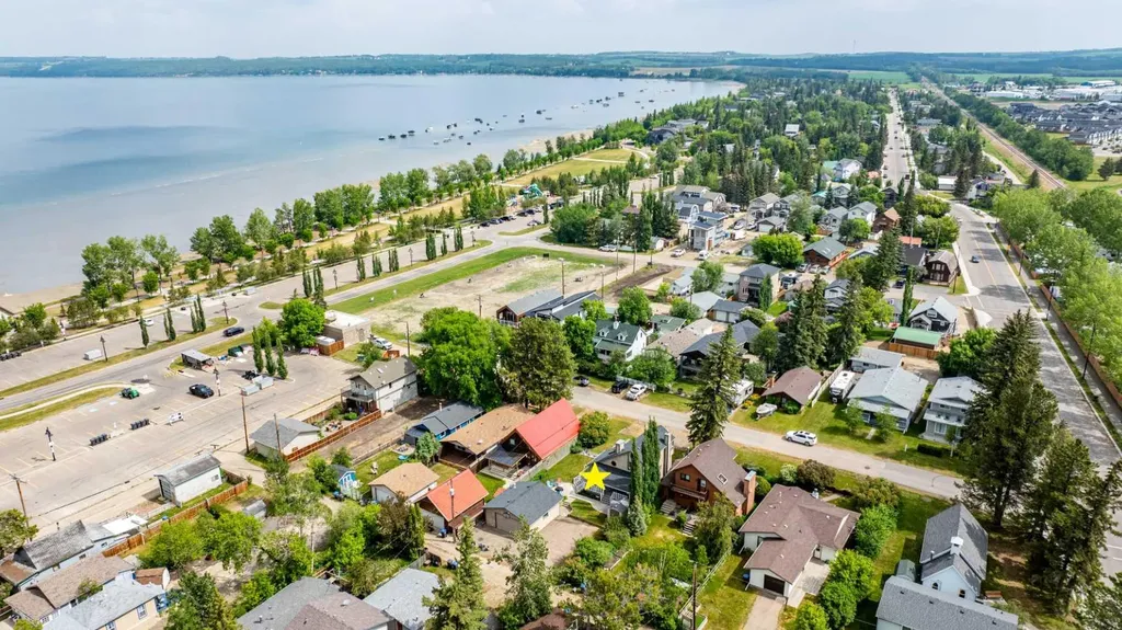 5014 43 Street Sylvan Lake AB T4S1C1