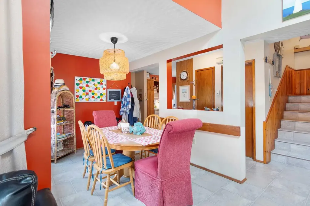 5014 43 Street Sylvan Lake AB T4S1C1