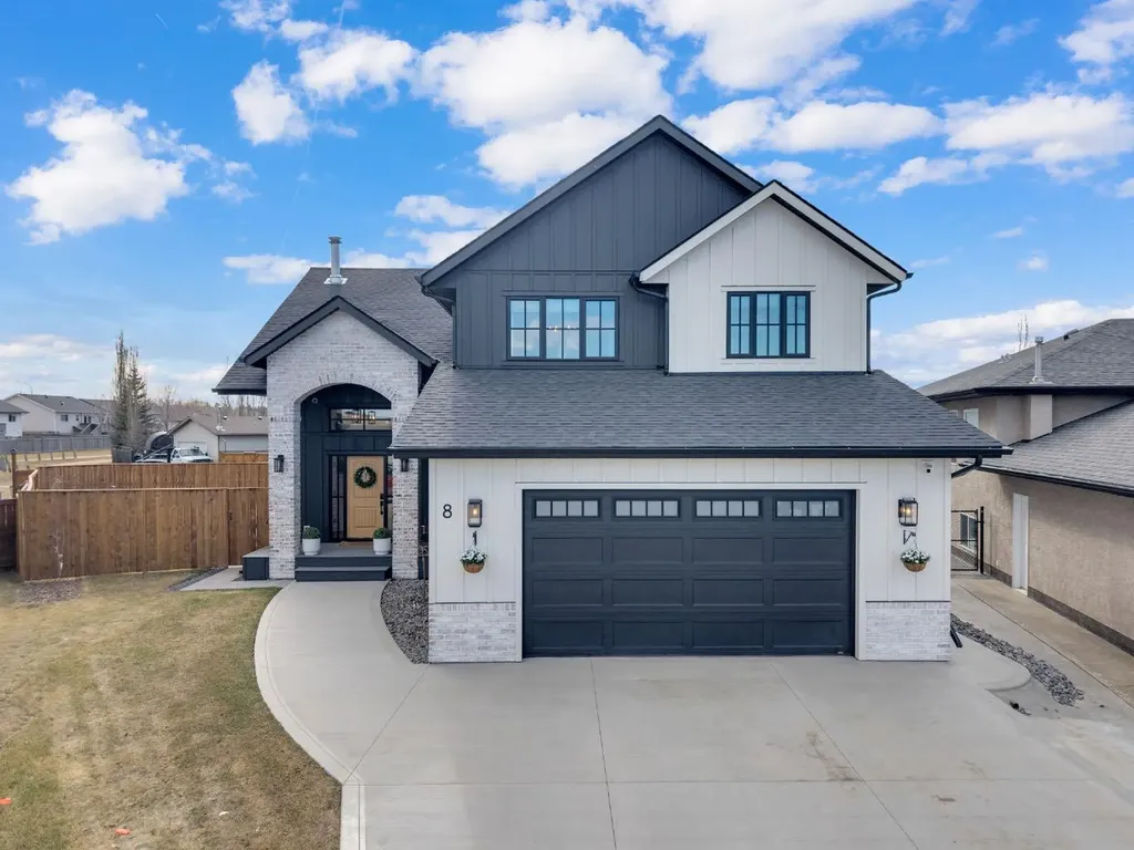 8 Holbrook Place Sylvan Lake AB T4S 2P2