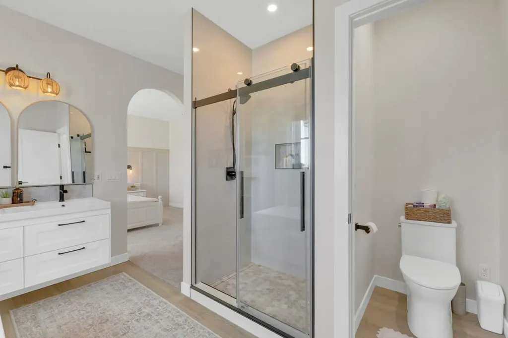 8 Holbrook Place Sylvan Lake AB T4S 2P2