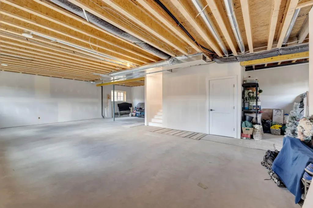 8 Holbrook Place Sylvan Lake AB T4S 2P2
